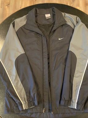 Y2K Nike Men's Black and Gray Lightweight Windbreaker Jacket